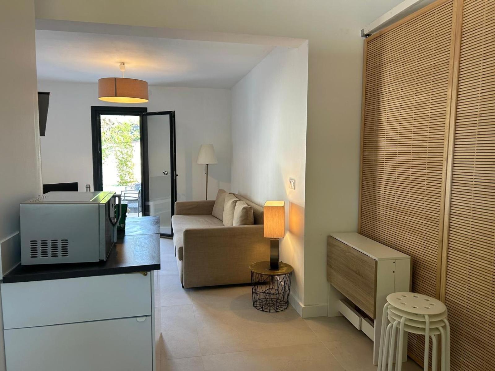 Maison, Jardin, Piscine Parking Pres D'Aix Centre 베네레스 외부 사진